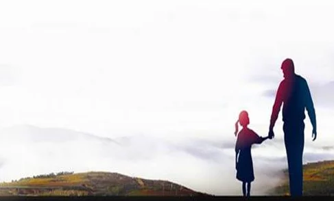 父爱小说父亲节特辑：感人故事分享父爱的无私与伟大